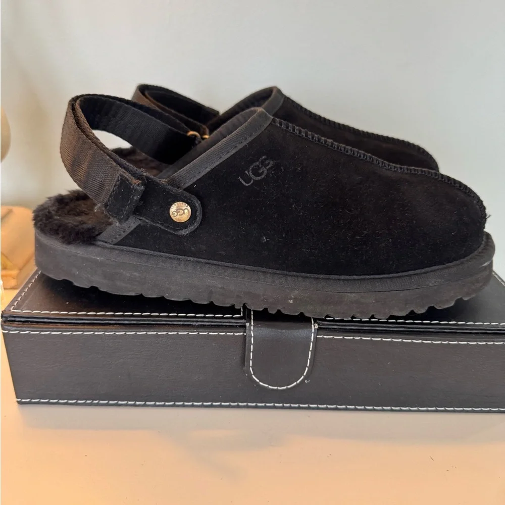 UGG Black Shearling Clogs Mules Women’s SZ 12 - Picture 7 of 10